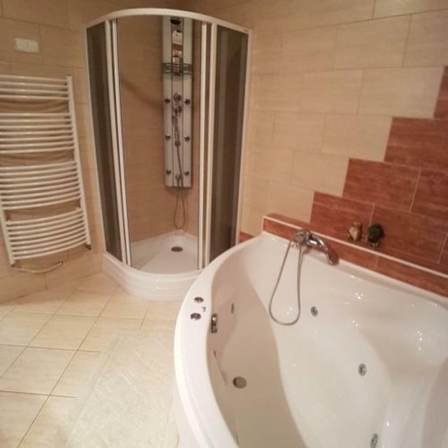 Villa Bellanova Hajduszoboszlo Bagian luar foto