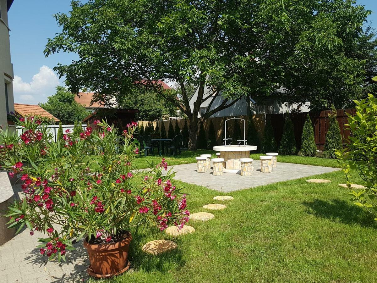 Villa Bellanova Hajduszoboszlo Bagian luar foto